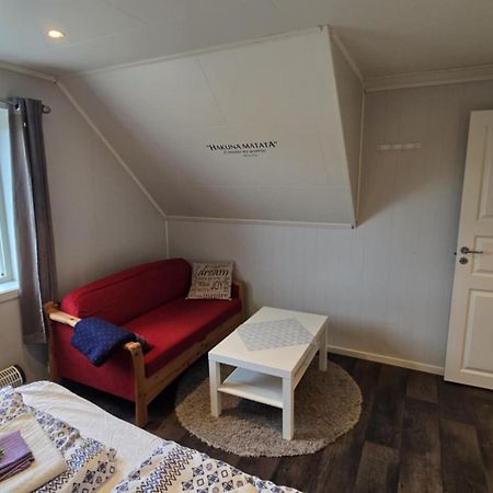 1 Room In The Yellow House, Close To Airport & Lofoten Evenskjer Zewnętrze zdjęcie