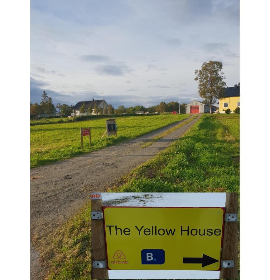 1 Room In The Yellow House, Close To Airport & Lofoten Evenskjer Zewnętrze zdjęcie