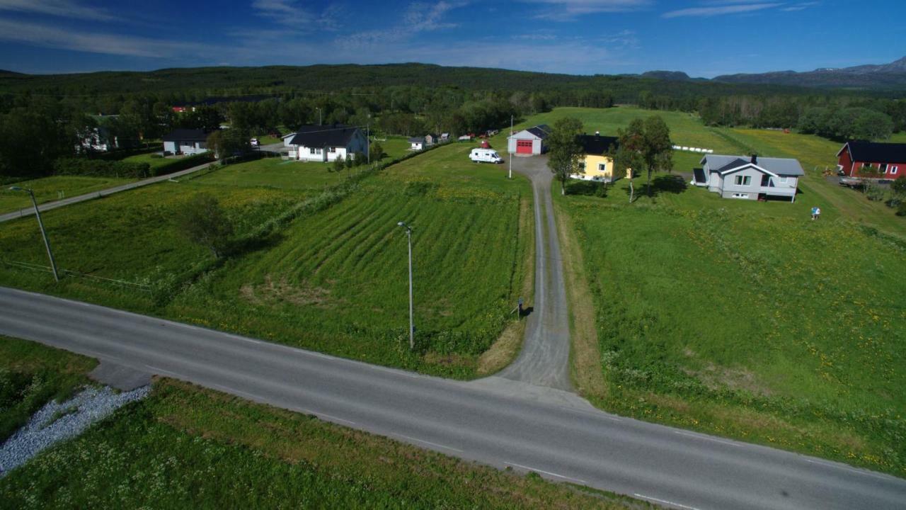 1 Room In The Yellow House, Close To Airport & Lofoten Evenskjer Zewnętrze zdjęcie