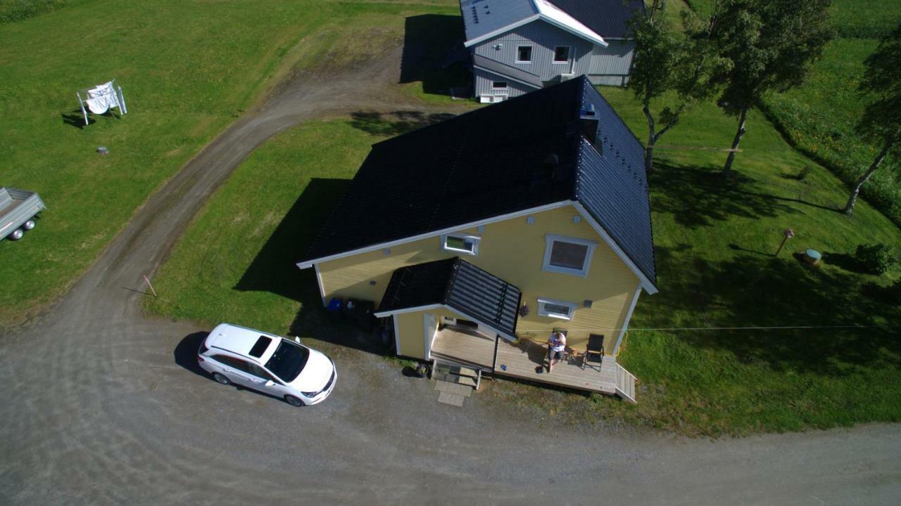 1 Room In The Yellow House, Close To Airport & Lofoten Evenskjer Zewnętrze zdjęcie