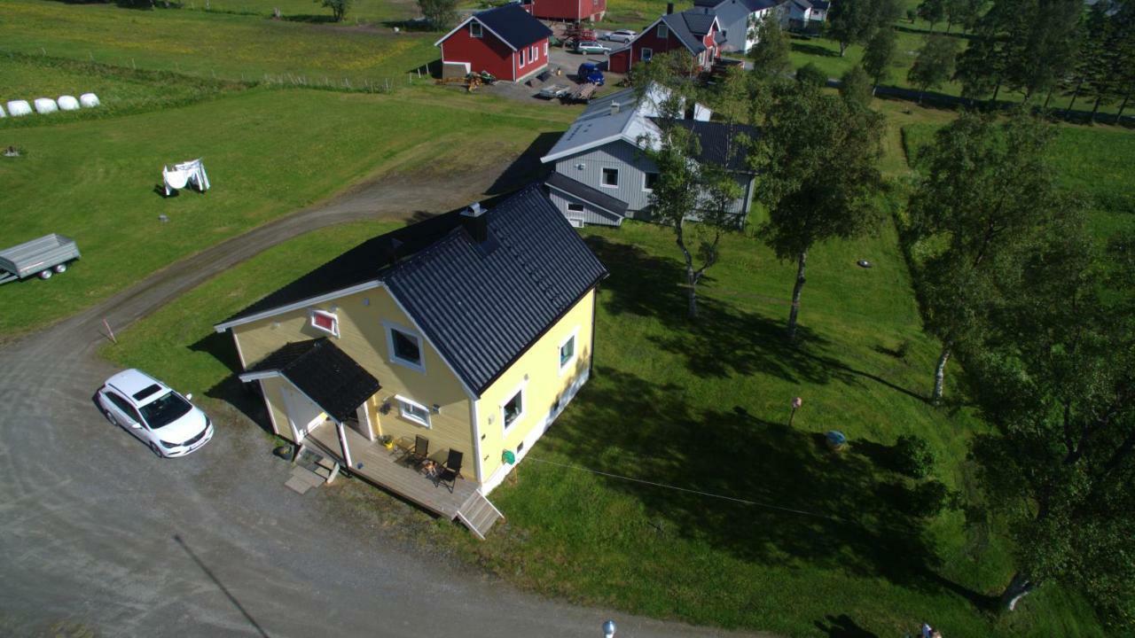 1 Room In The Yellow House, Close To Airport & Lofoten Evenskjer Zewnętrze zdjęcie