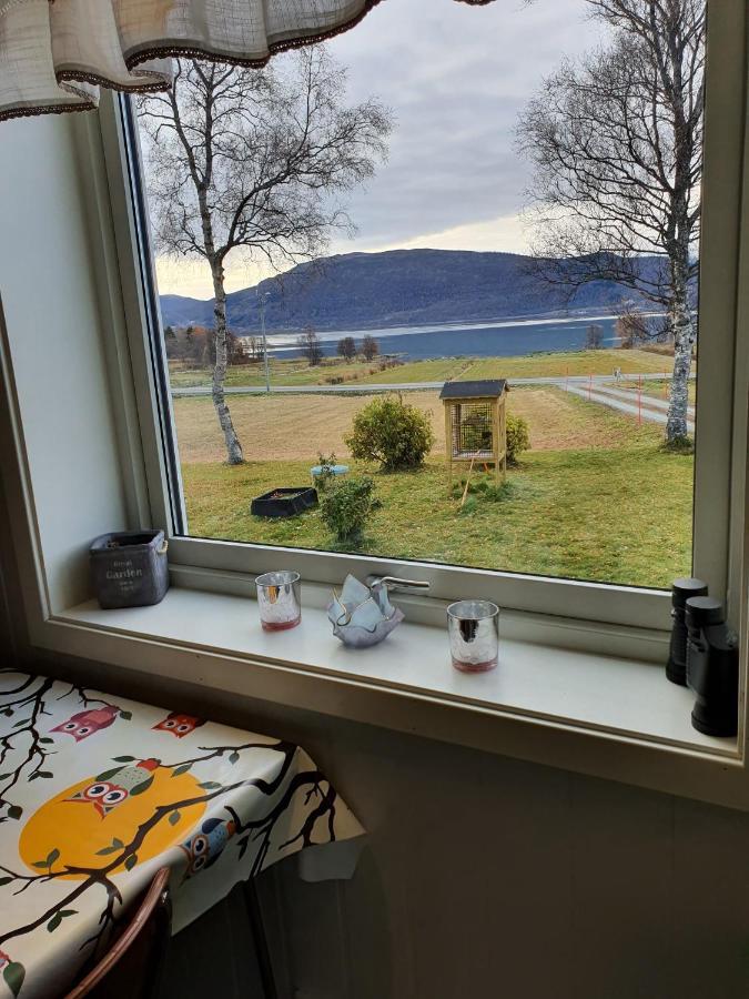 1 Room In The Yellow House, Close To Airport & Lofoten Evenskjer Zewnętrze zdjęcie